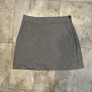 Abercrombie & Fitch Black and White Mini Skort